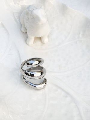 Marie twist ring