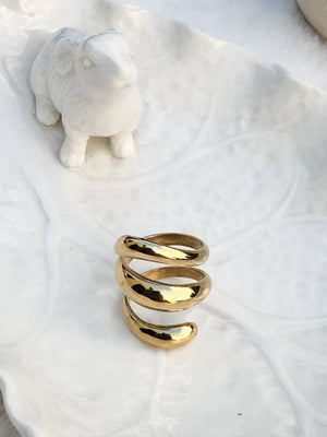 Marie twist ring