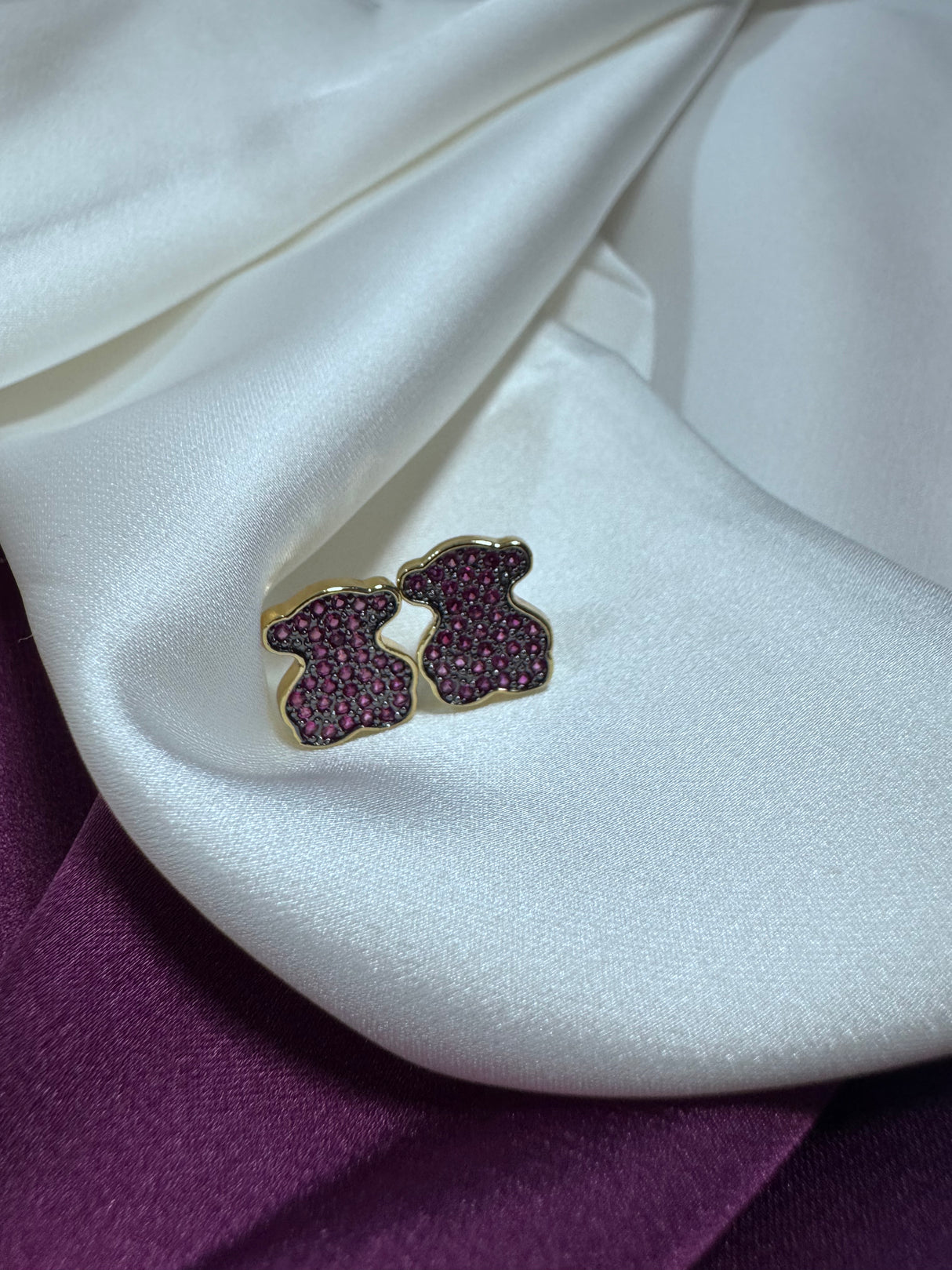 Mini bear earrings