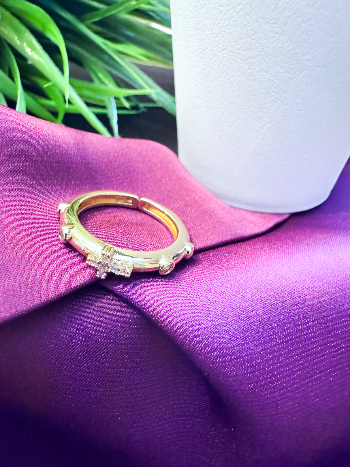 Nivara ring