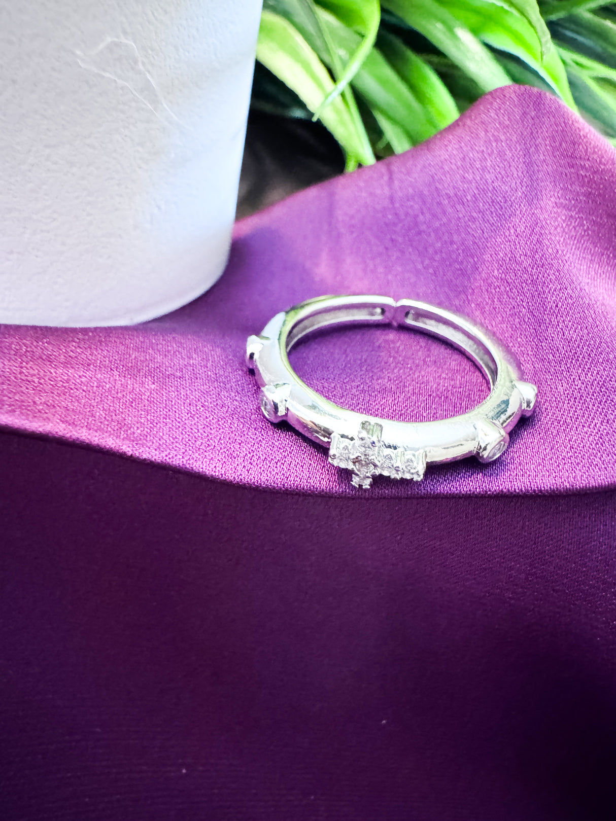 Nivara ring