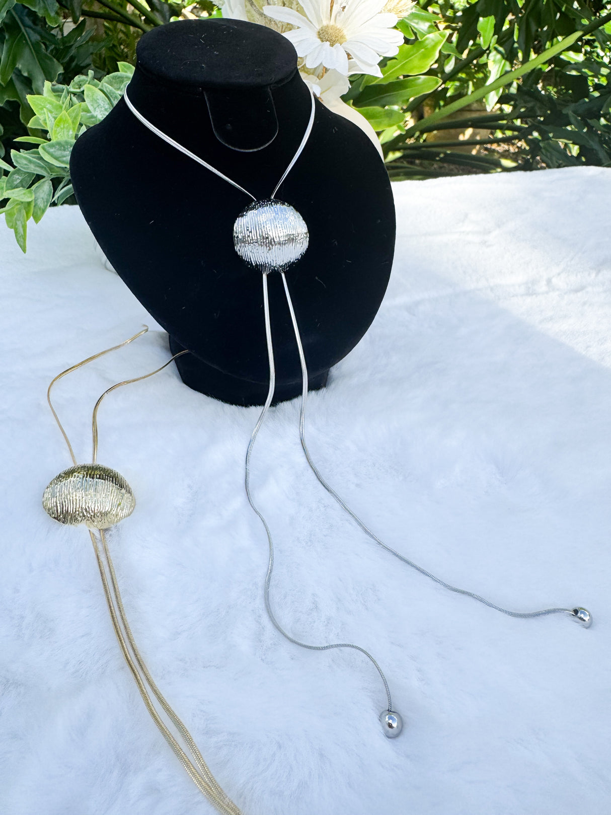 Isabella lariat necklace