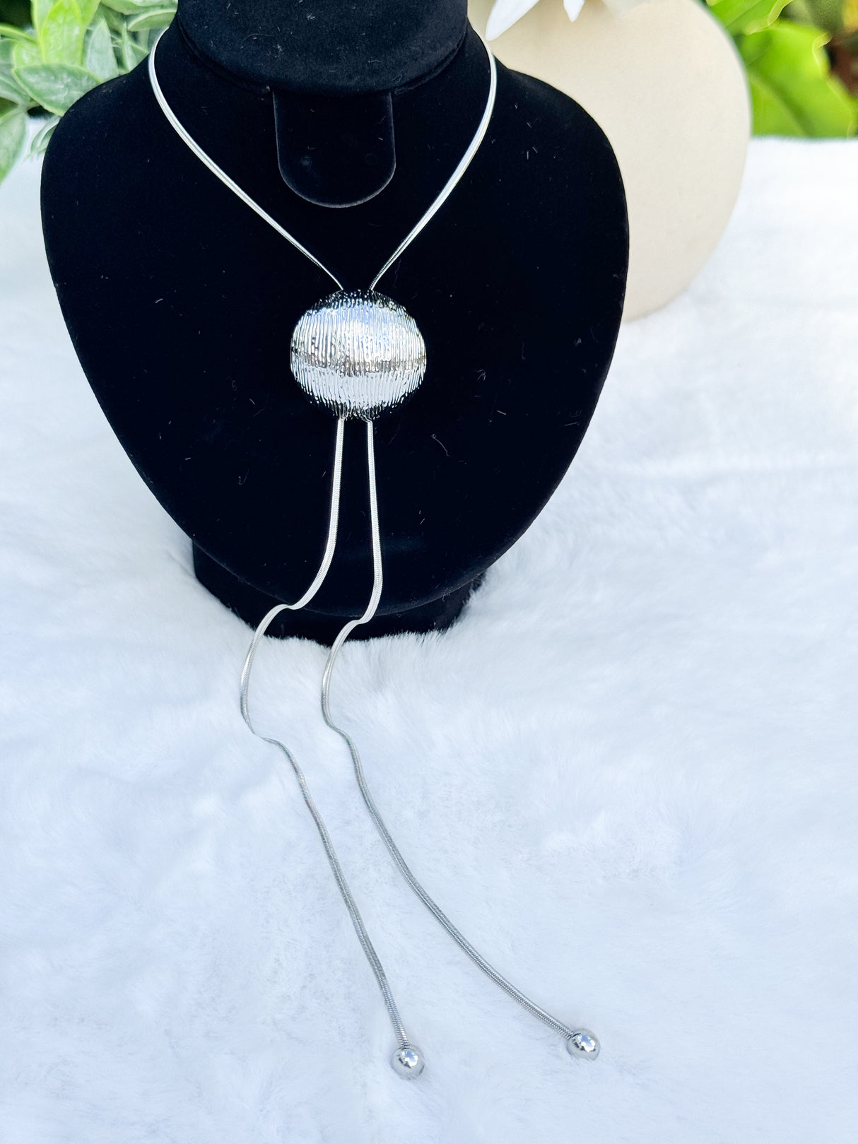 Isabella lariat necklace