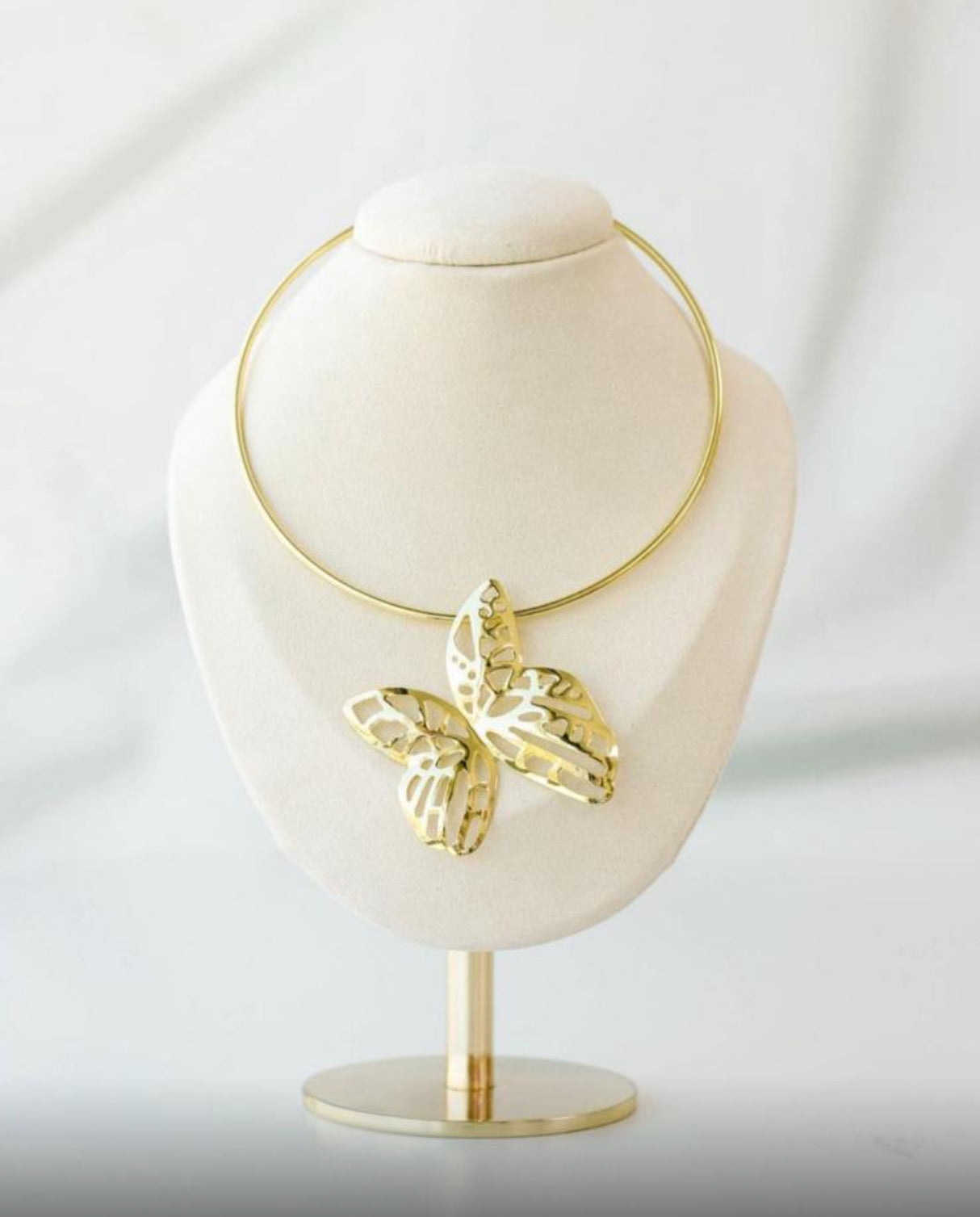 Abilene Butterfly Choker