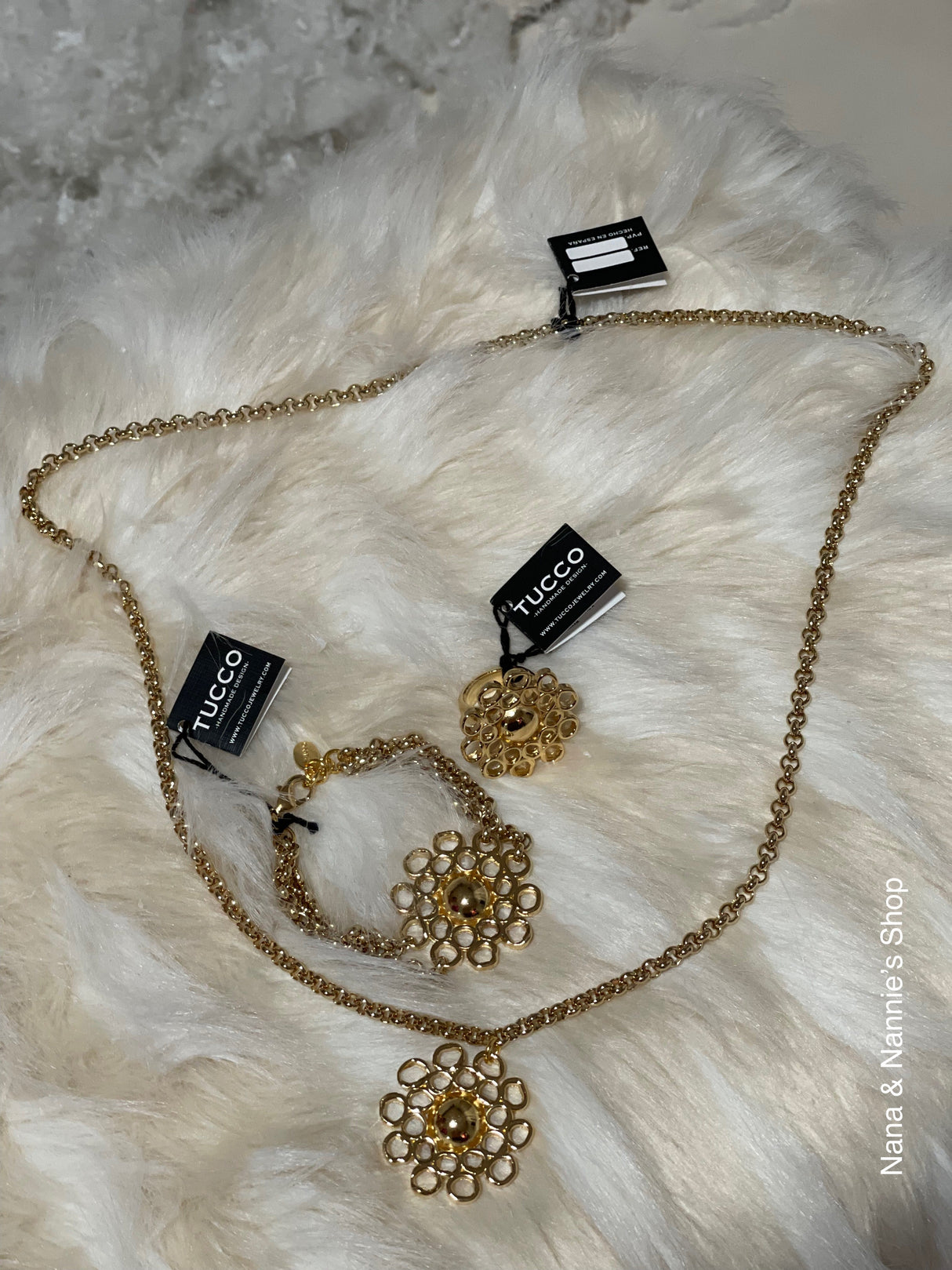 Tucco flower charm necklace