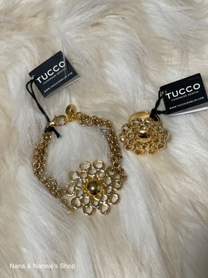 Tucco flower charm bracelet