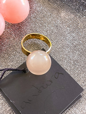 Globe ring by Antúra