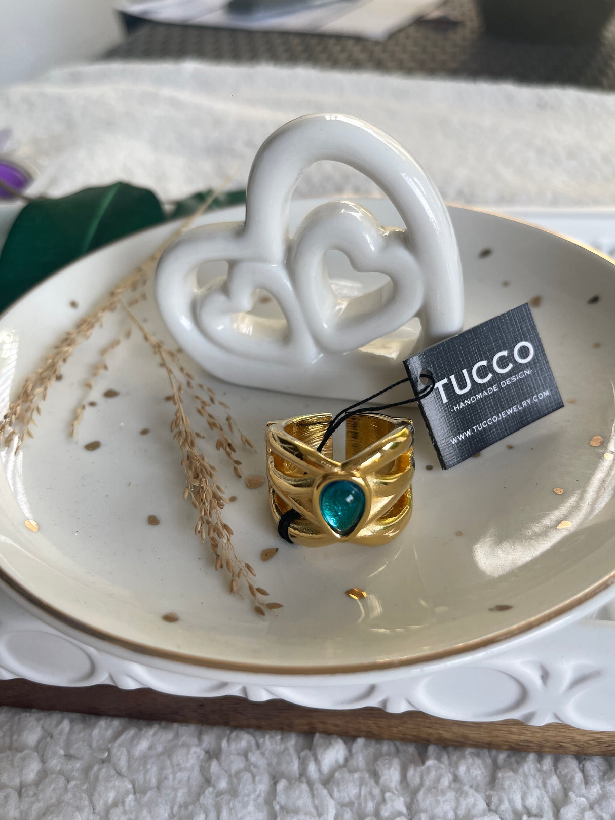 Tucco stone ring