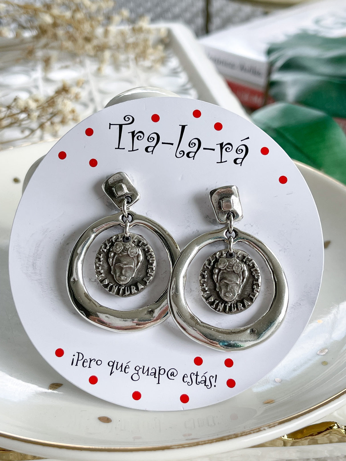 Tra-La-Ra earrings (FRIDA)
