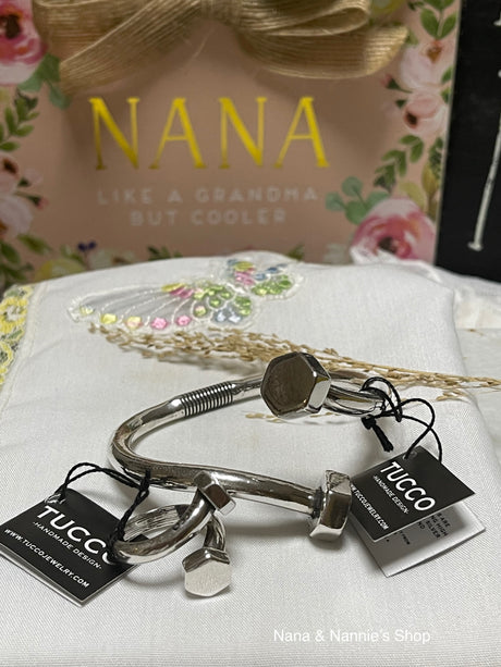 Tucco clove bangle