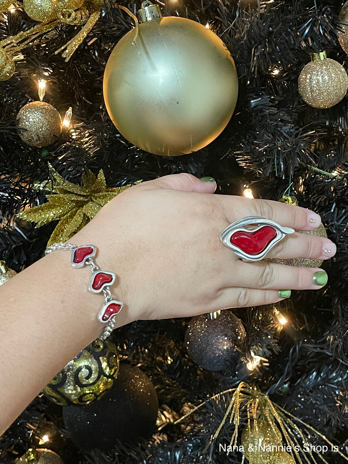 Tra-La-Ra ring Beso Collection